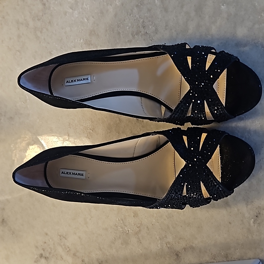 Women's shoes